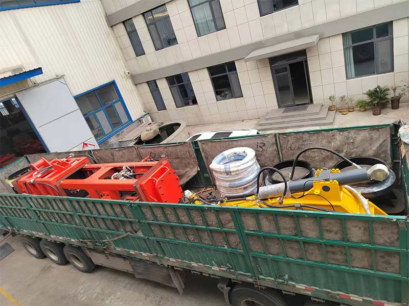 Rapid Impact Compactor HC180  and the Hydraulic Power Station HP500D have been shipped to Singapore.